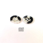 刺繍ピアス  ramillete＊black.white