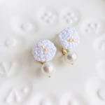 水玉とちょうちょ 刺繍 イヤリング