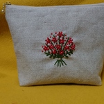 tatata2様専用ページ　朱色の花束の手刺繍ポーチA