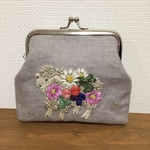 刺繍のがま口ポーチ ひつじ