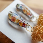 もじゃもじゃボール×フラワーピアス、イヤリング