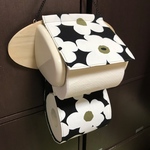 【黒花柄】トイレットペーパーホルダーカバー  