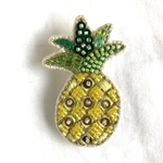ビーズ刺繍ブローチ パイナップル