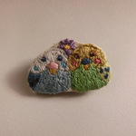 刺繍ブローチ　インコ