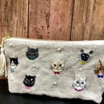 猫さんの刺繍ファスナーポーチ♪