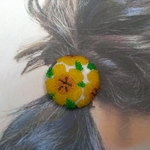 ビーズ　北欧風のお花ヘアゴム 　イエロー　ブレスレット　北欧　ボタニカル