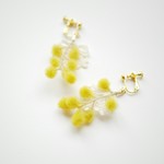 ミモザ×レース*°揺れ感が可愛いアーティフィシャルフラワーイヤリング