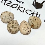 ①4個セット　chofuaジャスパー　ティアドロップペンダントビーズ　　13x11x5㎜ 