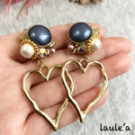 【no.179】紺色ボタン×ハートピアス