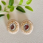 再販1オーバルビーズ刺繍イヤリング(ライトベージュ
