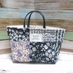 【sale】リバティパッチ＊トート型小物入れ＊モノトーン
