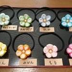 お菓子のようなつまみ細工の髪飾り(ヘアゴム)