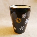 雪の結晶模様のビアマグ