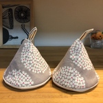サークルフラワーの三角鍋つかみ✩︎⡱2個セット