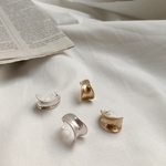 matte metal curve earring