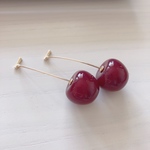 * さくらんぼのゆらめきピアス *