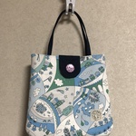 【w様オーダー品】ume＊mew ふた付きペタンコバッグ（ねこの住む街）