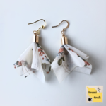 【再販】花柄タッセル ピアス･イヤリング 白