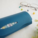 本革とリバティの眼鏡ケース ブルーニュイ