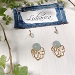 254  天然石風カボションとフラワーチャームの2WAYピアス ルハリカ