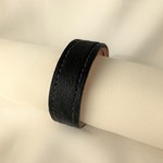 ブラックハラコのバングル（幅約2cm）