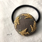 ミモザの花 刺繍ヘアゴム  ブローチへ変更可能