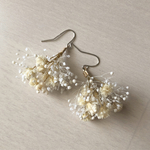 ドライフラワーピアス かすみ草 アイボリー