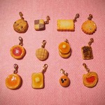 選べるお菓子ミニチャーム