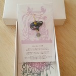 切り絵の片耳ピアス[くじら]