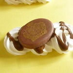 *限定再販*生クリームと王冠チョコのブローチ*