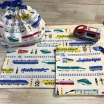 電車柄の幼稚園セット。(お弁当袋、コップ袋、ランチョンマット)