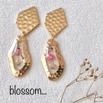 再販*04*揺れるかすみ草ピアス.pink