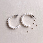 パールフープピアス