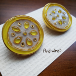 カラシれんこんのブローチ