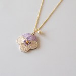 k様 ご注文分「ビオラの刺繍ネックレス（薄紫×アイボリー）」