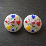 カラフル 小鳥 ピアス／イヤリング【チェコガラスボタン】