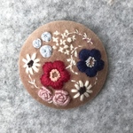 別珍40mm刺繍ブローチ