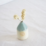 ほっこり＊やさしい小さな花かざり ドライフラワーと陶器の一輪挿し* シンプルナチュラルインテリア