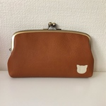 [ｆ様ご予約品] ふっくらマチ付きの、本革ニャンポイント親子がまぐち長財布