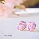 お花の刺繍イヤリングorピアス《さくら》