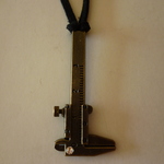 アンティーク ゴールド ノギス レザー ペンダント