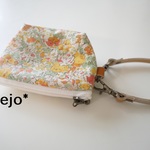 yohko0209様ご予約品【ﾌｧｽﾅｰ１０ｃｍ】リバティビニコのキーポーチ Claire-Aude