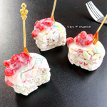 フェイクスイーツ いちごミルクマカロン ネックレス 