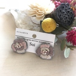 お花の刺繍  ピアス・イヤリング