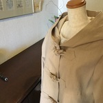 再販ベージュのデニムのダッフルコート