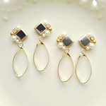 2way スクエアとひねりループピアス・イヤリング