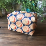 新作品🍀  ヒーリング ルーム リヴレ×  Happyfrog  コラボ   アロマポーチ❤️パッチワーク・ストーリーズ