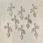 2○ GOLD LEAF DESIGN CHARM