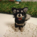 犬　チワワ　　イヤホンジヤック、ストラップ、ドールハウス