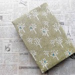 北欧の森を散歩＊ブックカバー＊単行本＊カーキー